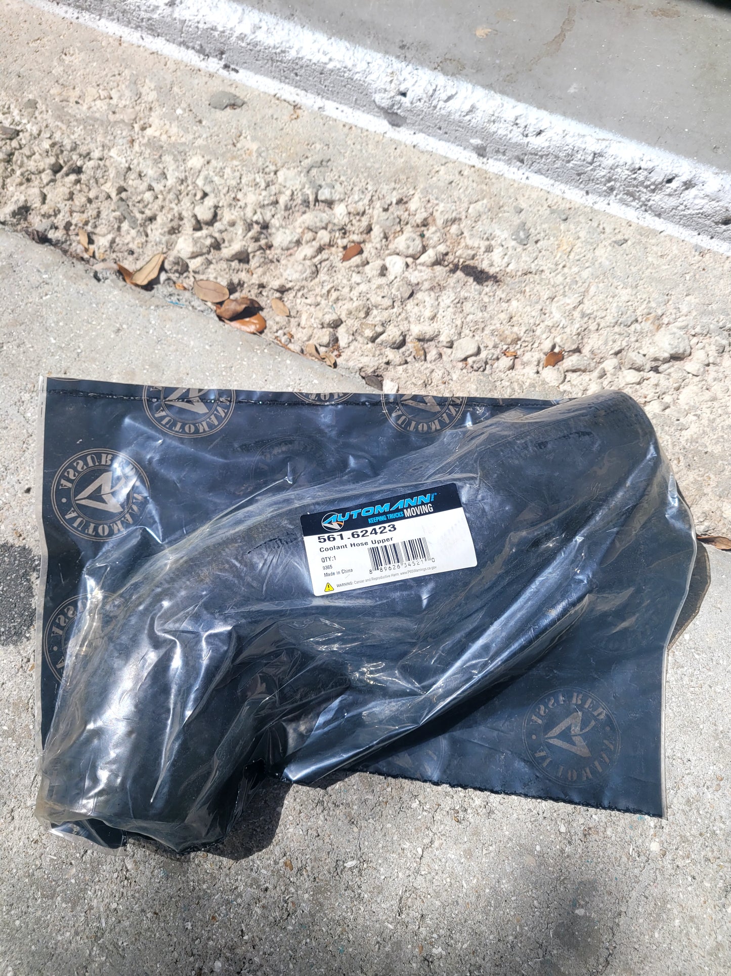 Coolant Hose Upper Mack