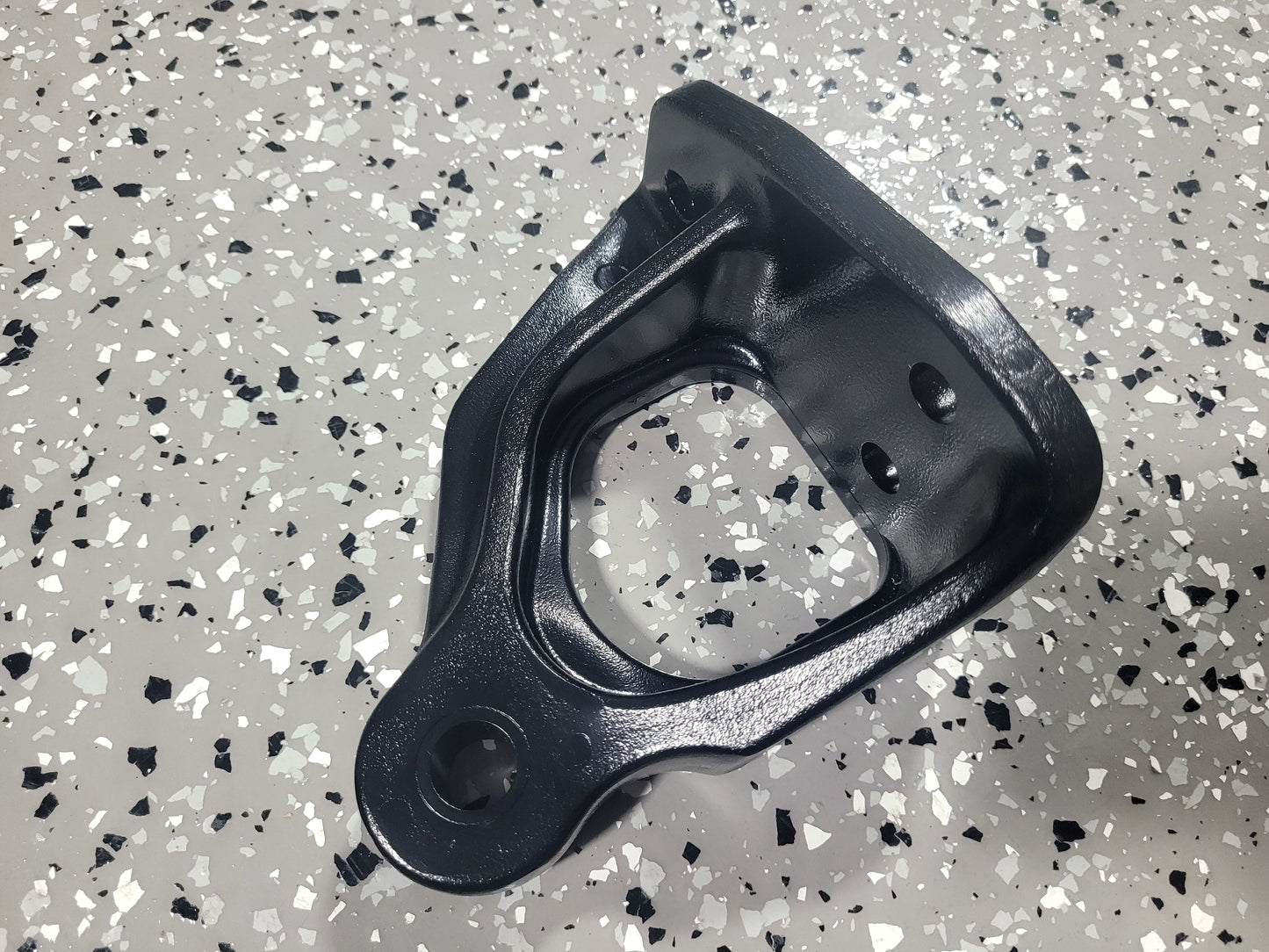 Pivot Bracket LH Peterbilt