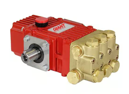 Giant Pumps Positive Displacement Triplex Plunger Pump -2000 PSI, 4.7 GPM, 1750 RPM, Left Shaft Part Number P220L