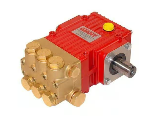 Giant Pumps Positive Displacement Triplex Plunger Pump - 2000 PSI, 4.7 GPM, 1750 RPM Part Number P220